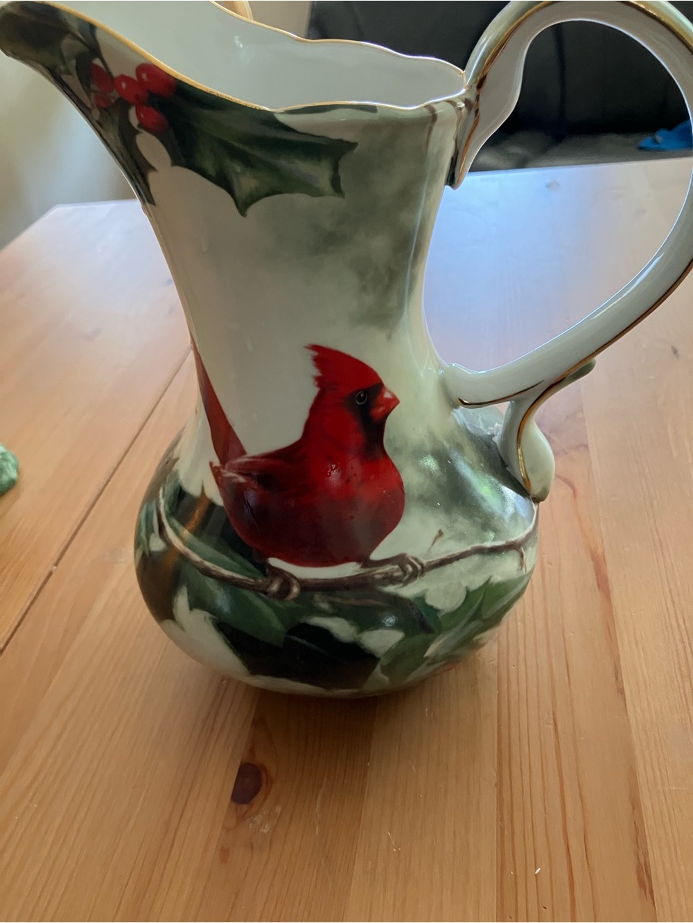 GUC Hautman Brothers Hand-Painted Cardinal in Holly Ceramic Pitcher Gold Rim VTG